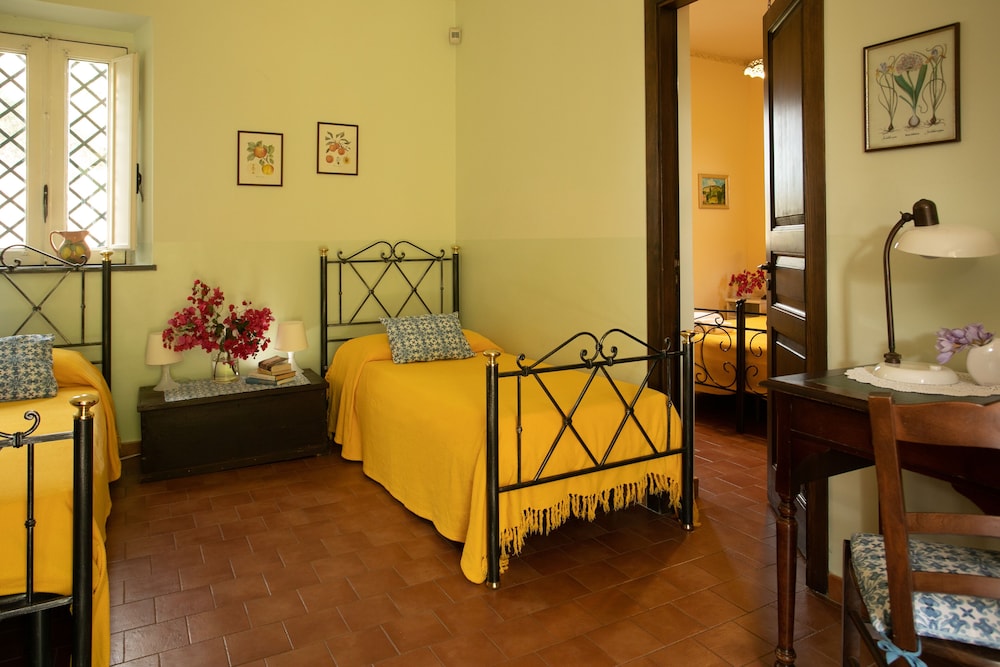 Family Apartment, Terrace, Garden View photo 2