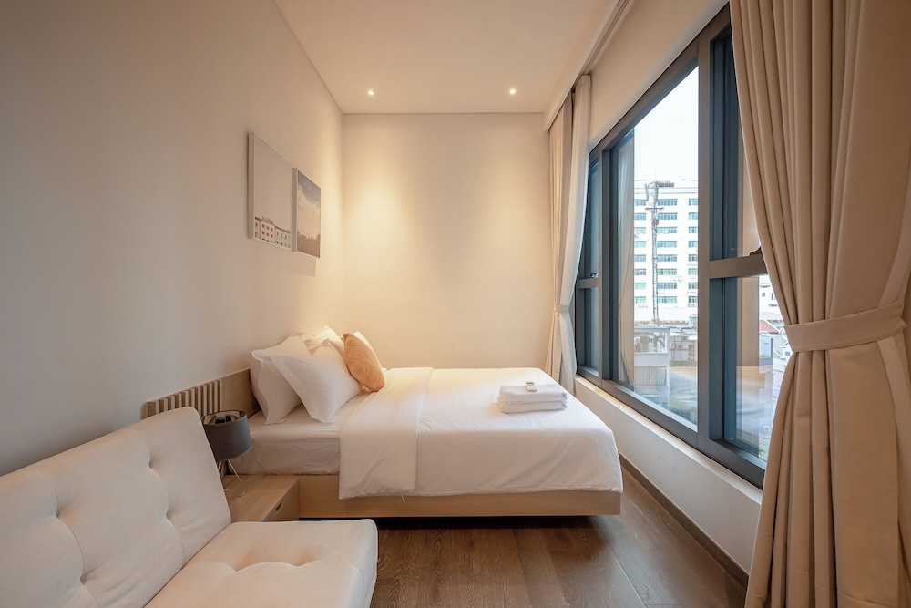 Presidential Suite, 1 Bedroom, Club Lounge Access, City View