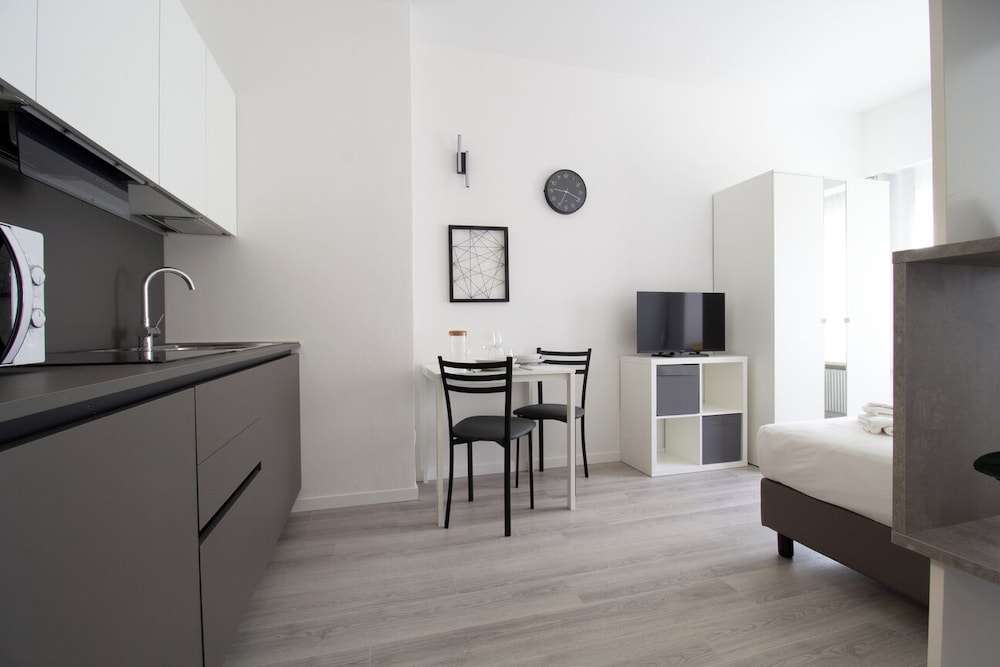 Studio (0 Bedroom)