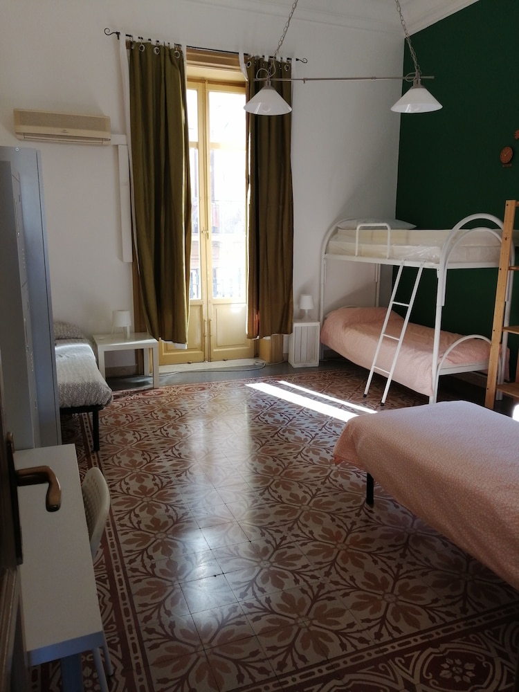 Basic Shared Dormitory, Women Only