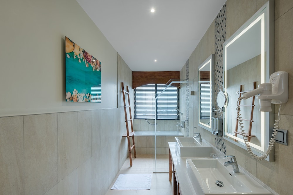 Penthouse, 2 Bedrooms, Sea View photo 2