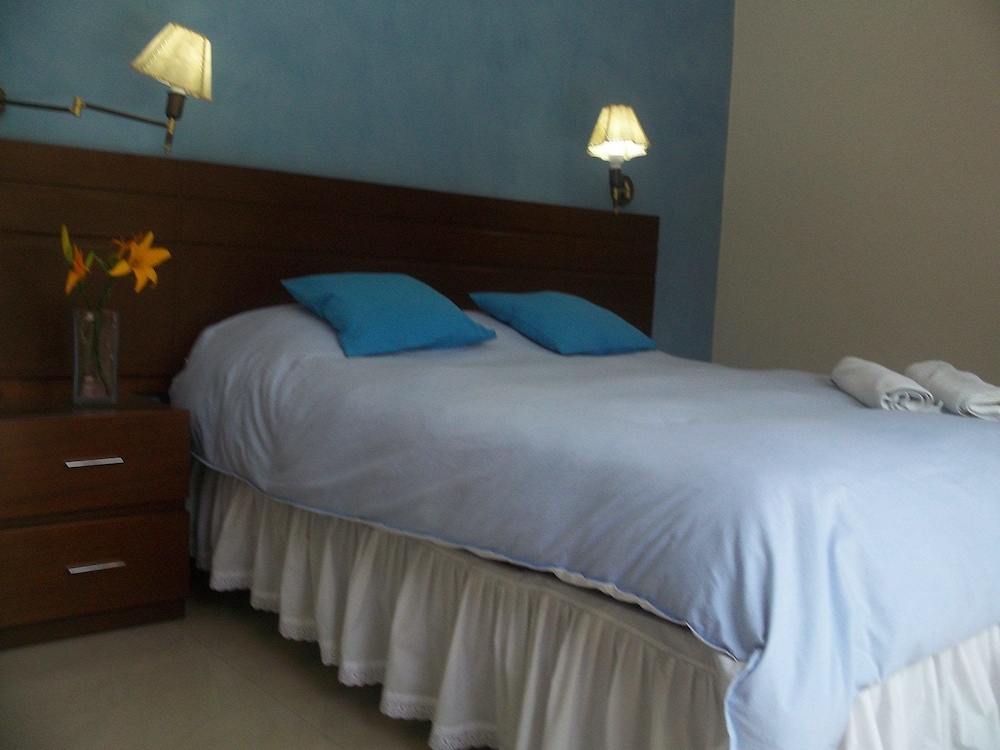 Triple Room, Multiple Beds photo 3