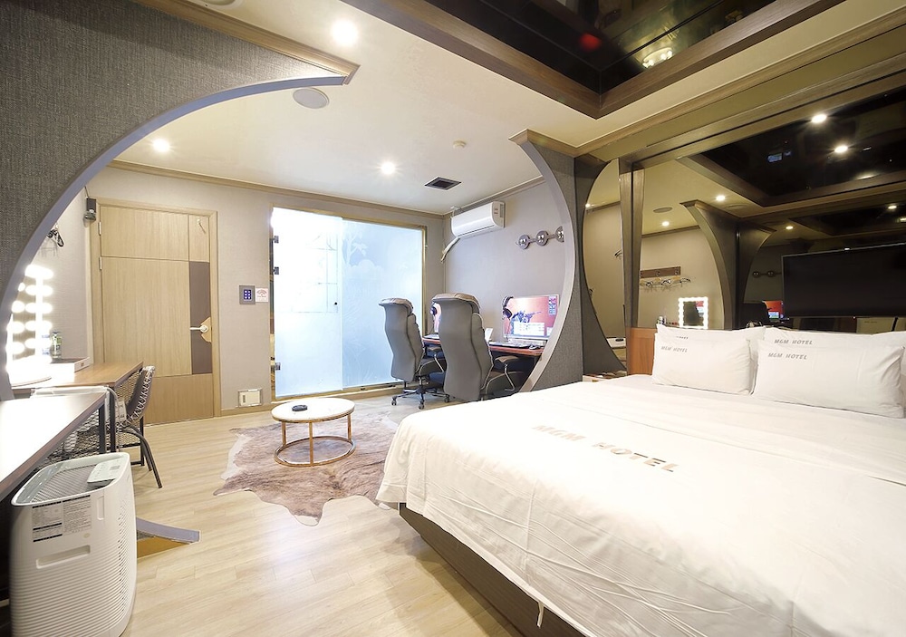 Premium Double Room (A) - Photo 6