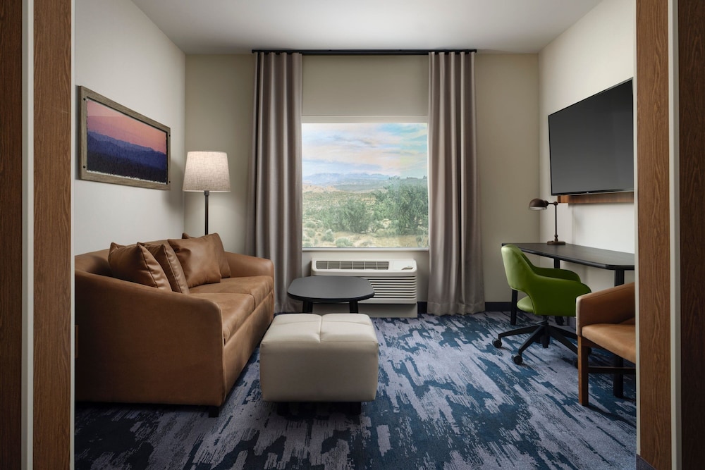 Suite, 1 King Bed with Sofa bed, Smoking (Mobility/Hearing Access, Roll-In Shwr)