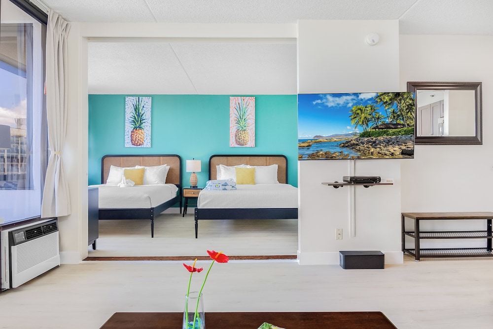 High Floor Ocean View Condo w/ 2 Beds and Parking: Family Suite, 1 Bedroom, Air conditioning, Ocean View (0091) photo