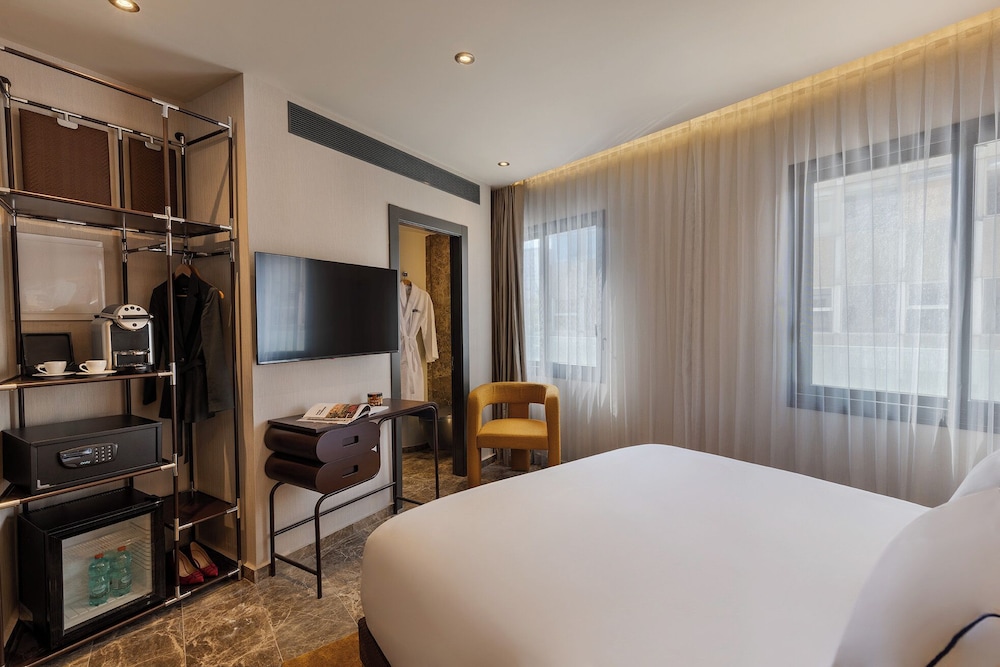 Classic Room, City View