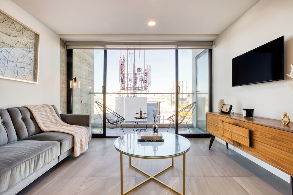 Exclusive Apartment with Balcony photo 1