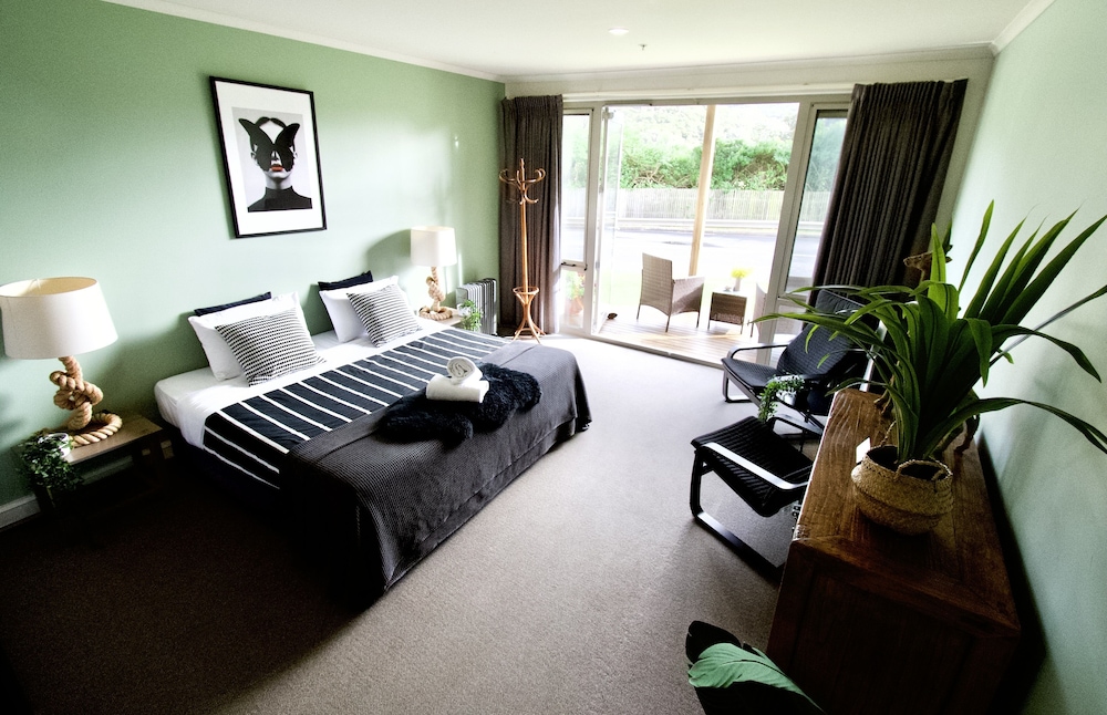 Family Room photo 1