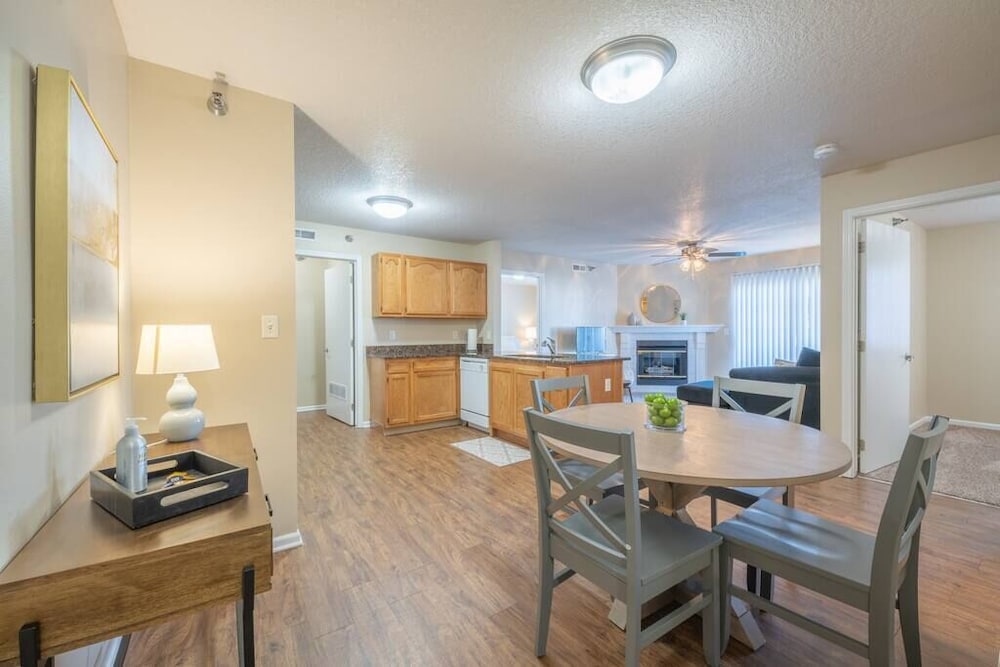 Charming 2BD Home Away From Home, Foto 13