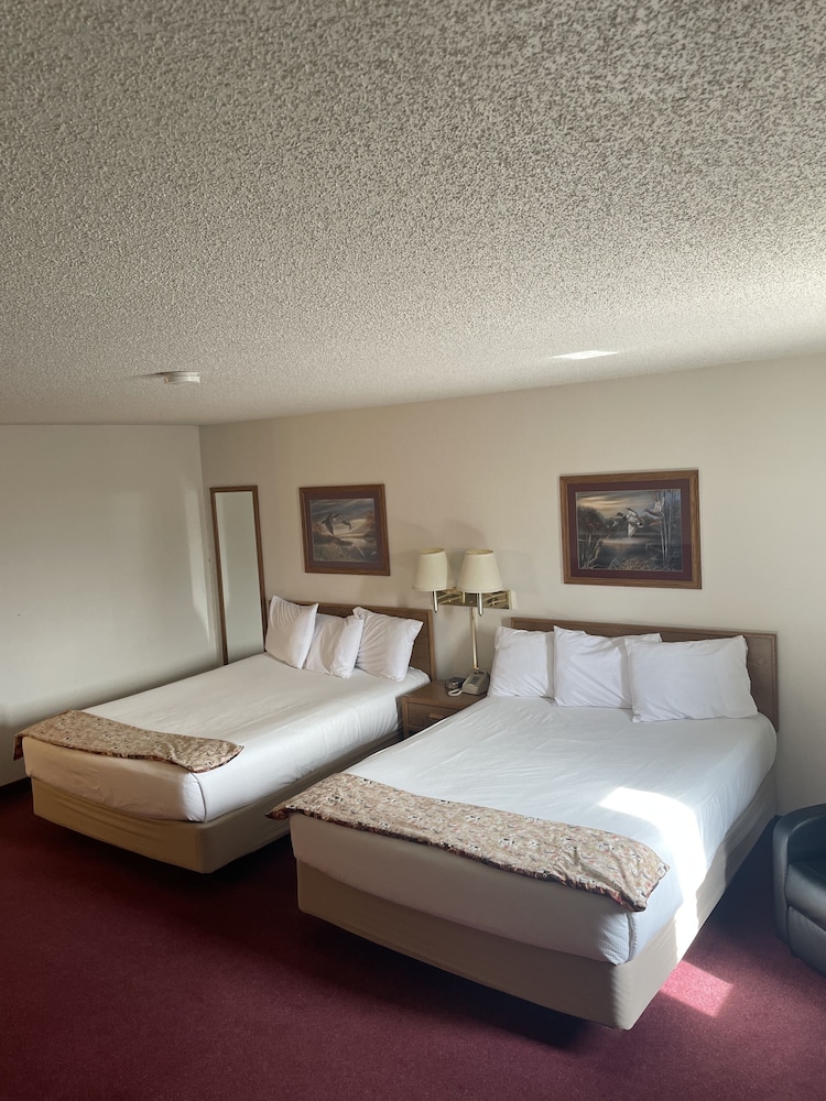 Standard Suite, Multiple Beds, Non Smoking photo 1