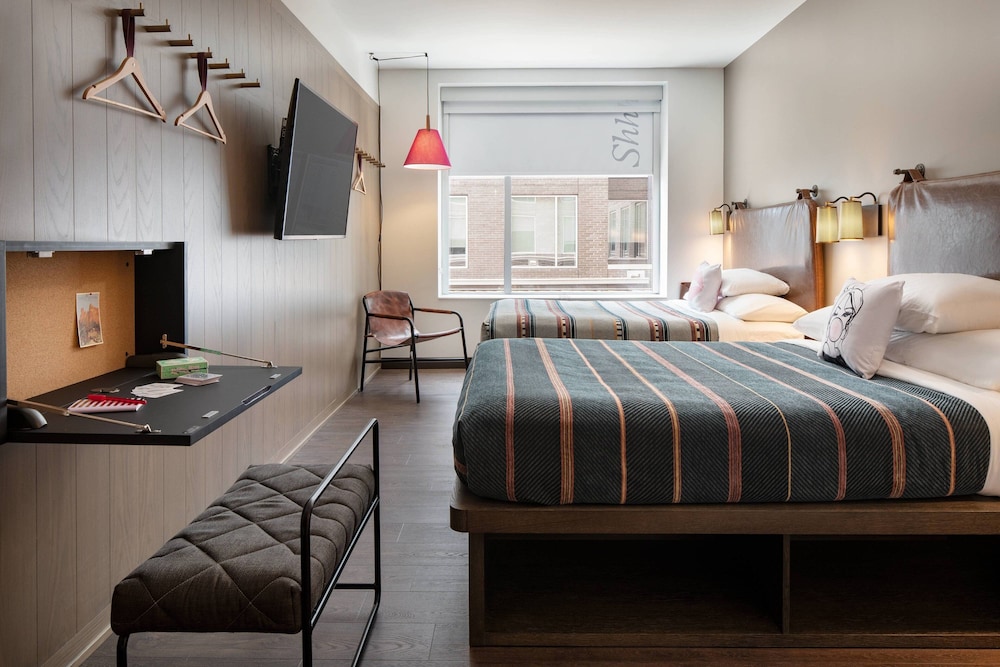 Room, 2 Queen Beds, Courtyard View (Hearing Accessible) - Photo 1
