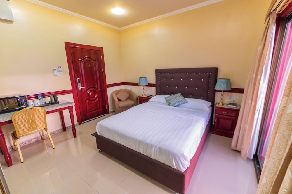 Room, 1 Queen Bed, Balcony, City View photo 1