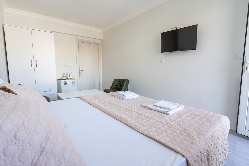 Double Room - Photo 5