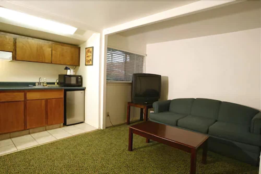 Classic Cabin, Kitchen photo 1