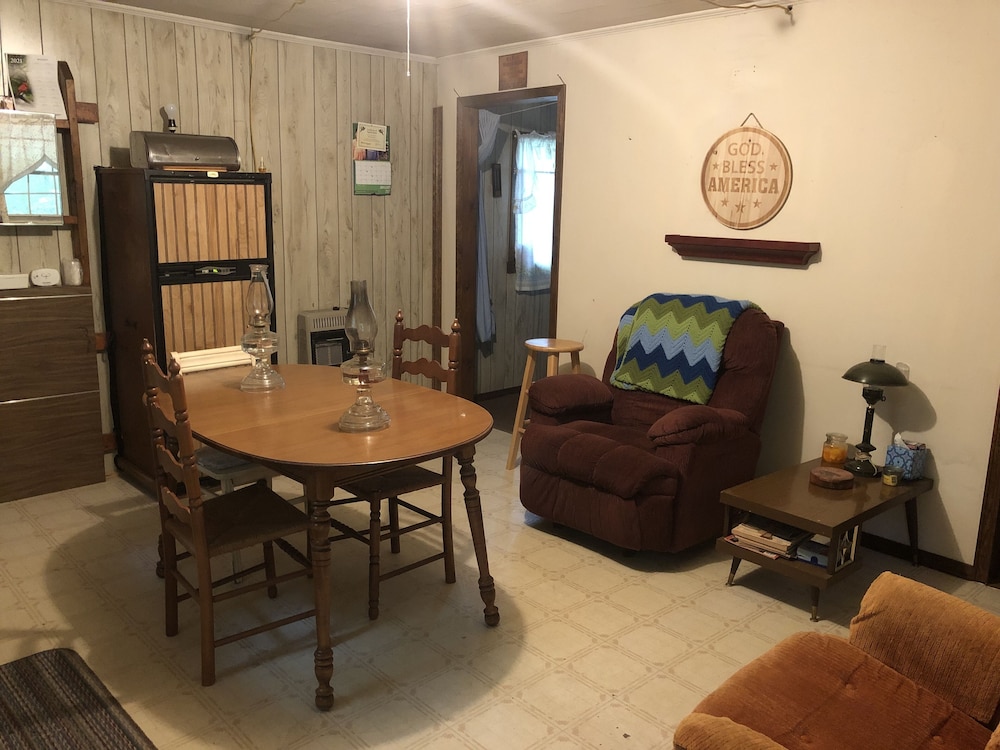 Family Cabin, 2 Bedrooms, Hill View photo 2