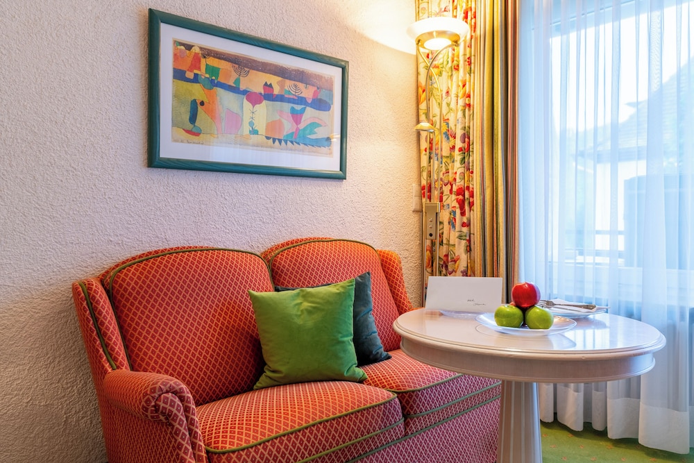 Comfort Single Room, Balcony, Garden View