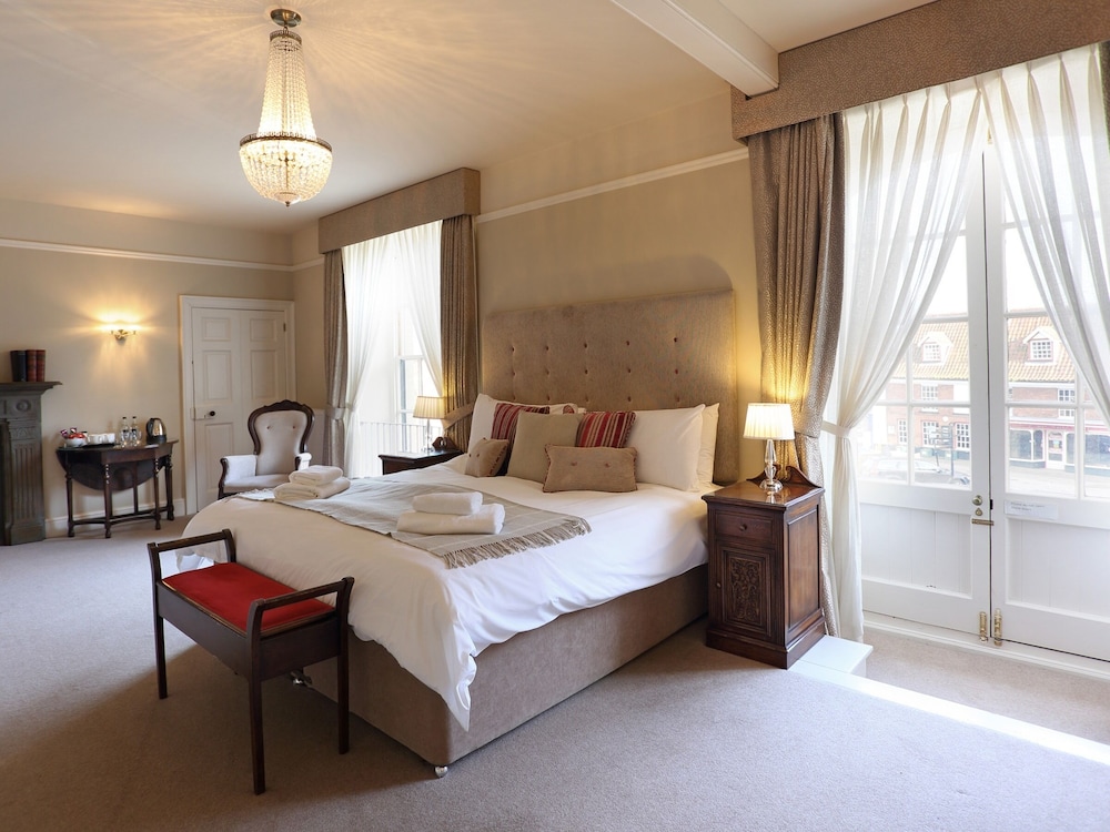 Luxury Double Room, Ensuite - Photo 2