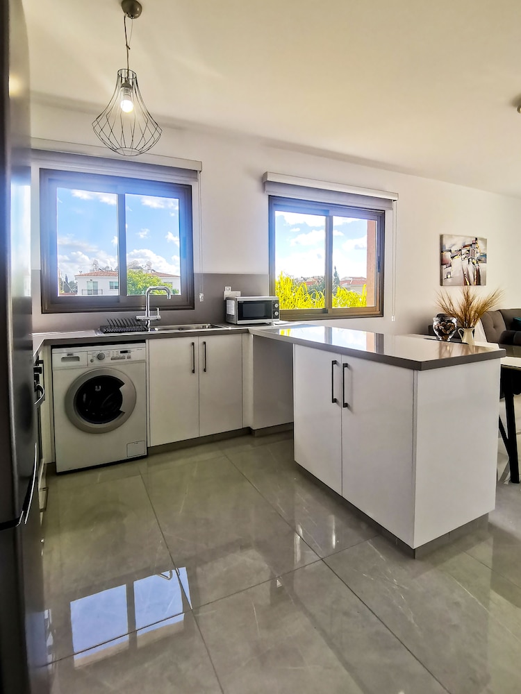 Luxury Apartment photo 2