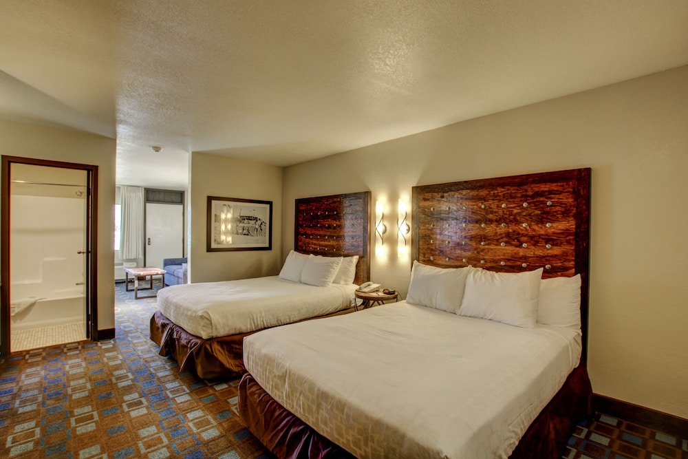 Suite (Cove, Lower Level - Building A) - Photo 1