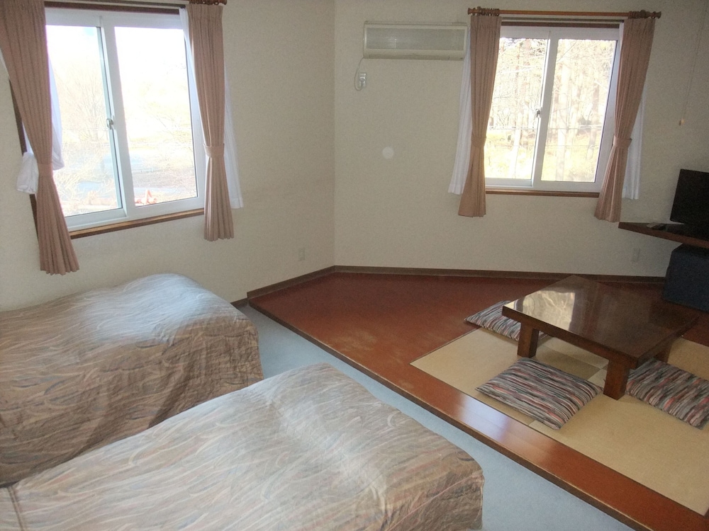 Japanese Western Style Room - Photo 3