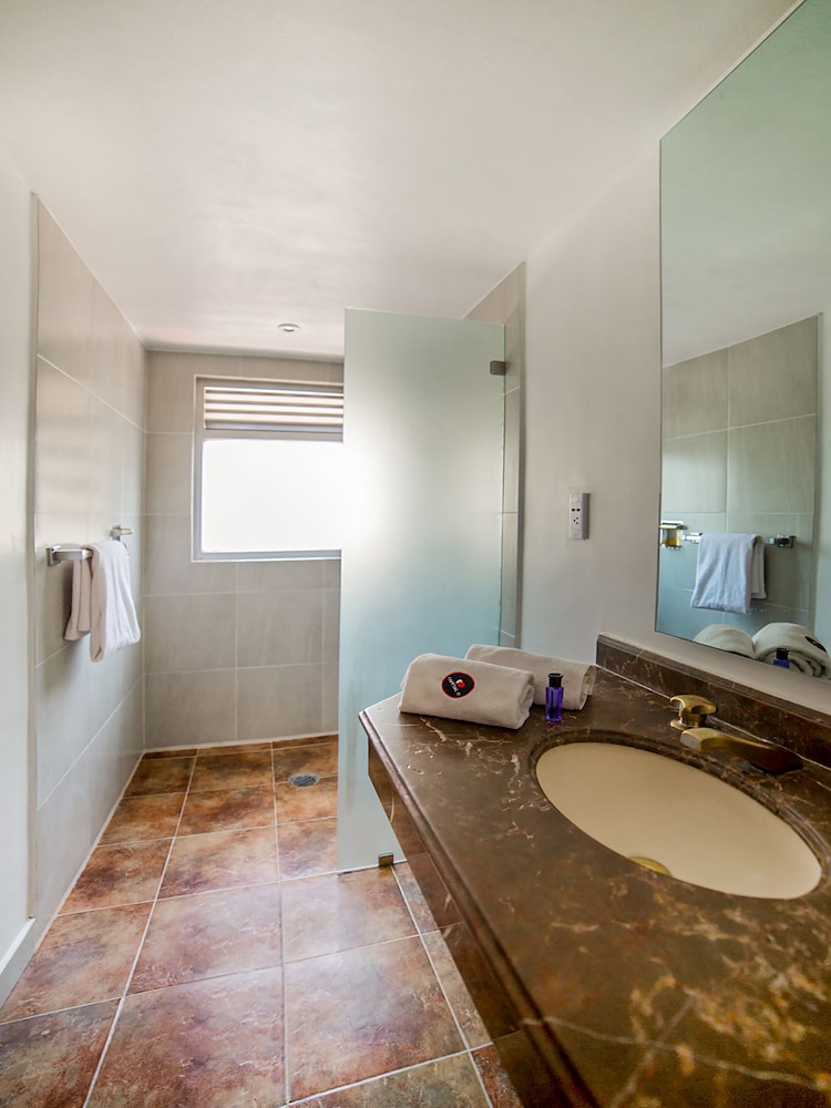 Deluxe Room, 2 Double Beds - Photo 7