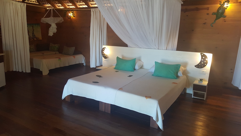 Bungalow, Sea View photo 3