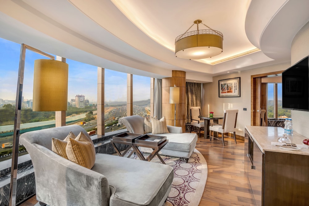 Panoramic Suite photo