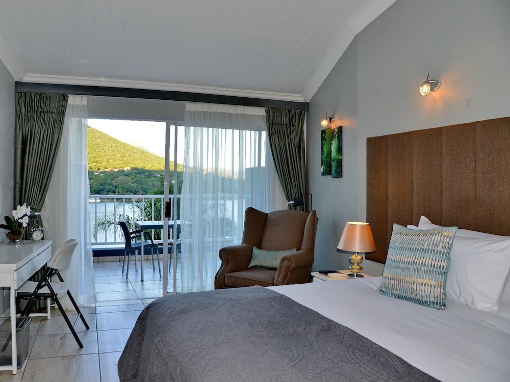 Luxury Room (Upstairs) - Photo 1