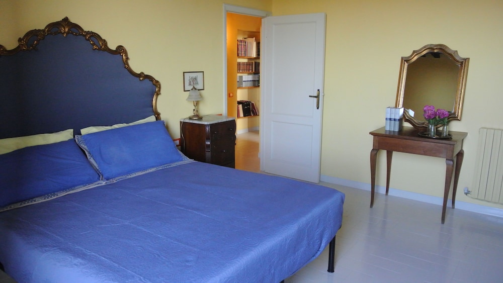 Family Suite, 2 Bedrooms, Hill View