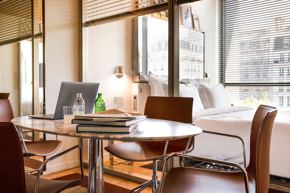 Business Room