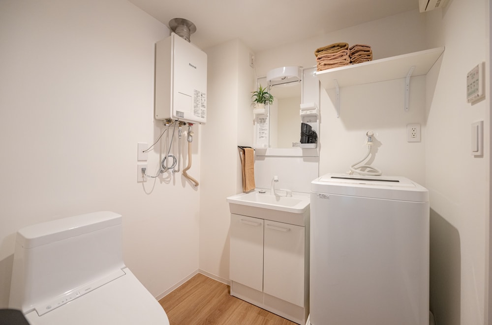Basic Apartment photo 2
