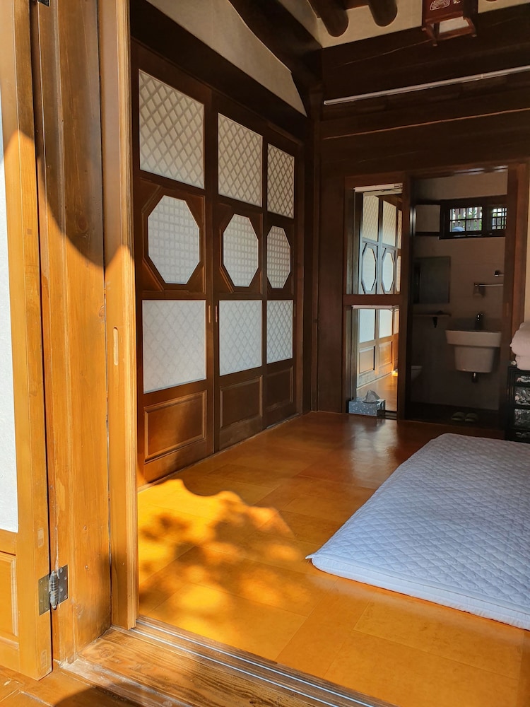 Family House, 1 Bedroom, 2 Bathrooms