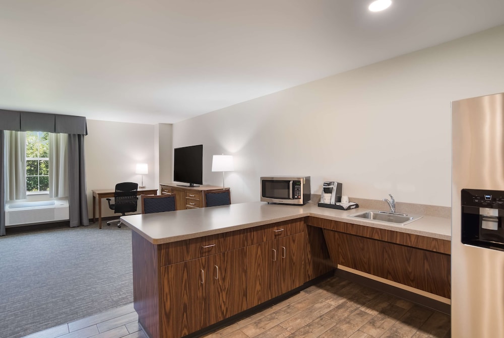 SureStay Plus by Best Western Elizabethtown Lancaster, Photo 3