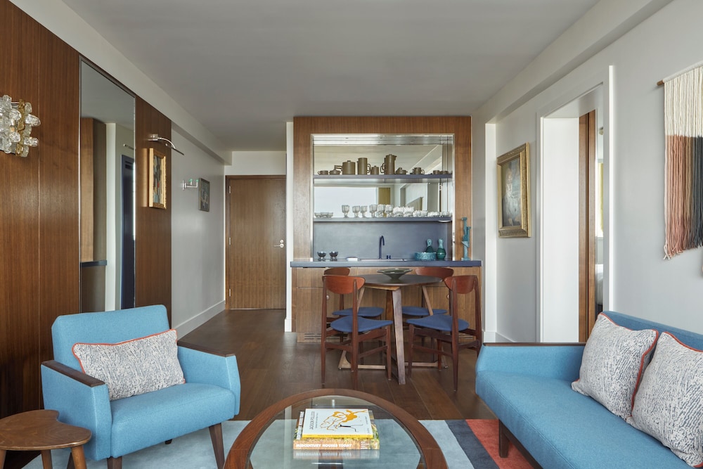 Mid-Century Suite thumbnail 5