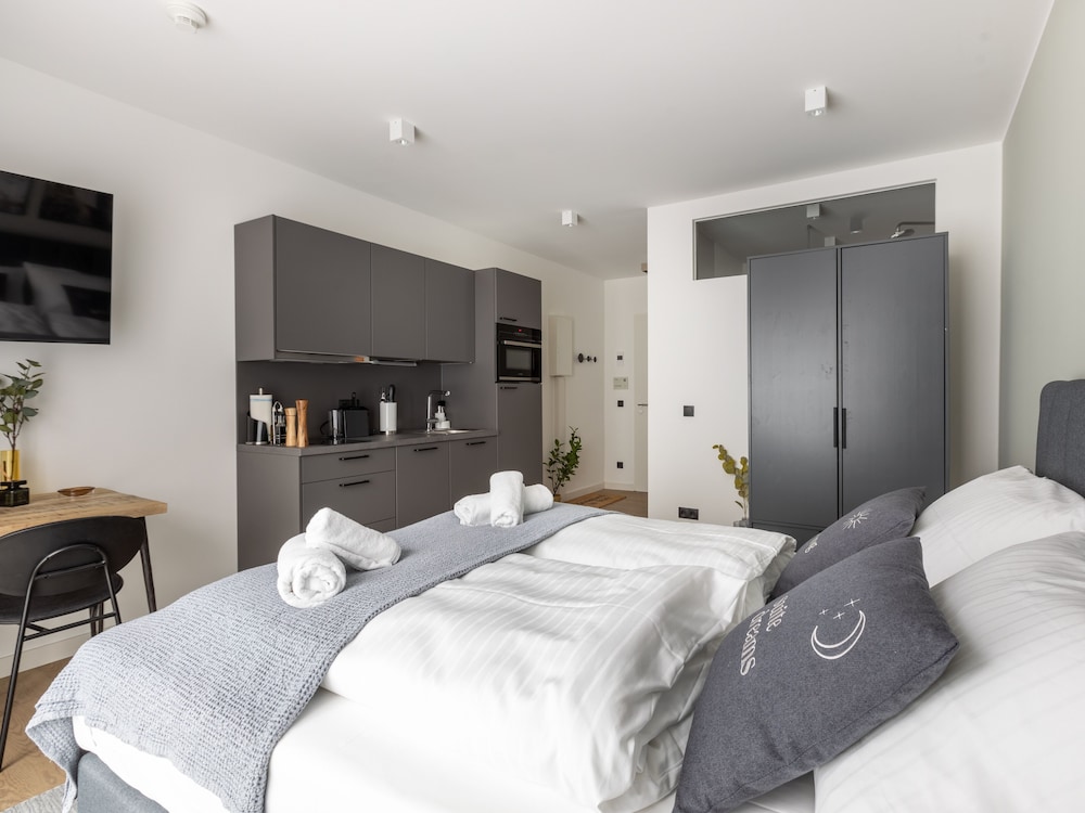 Suite M - Photo 5