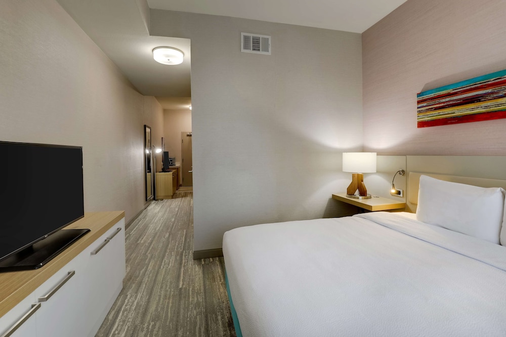 Junior Suite, Hearing Accessible - Photo 1