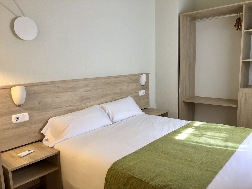 Double Room - Photo 4