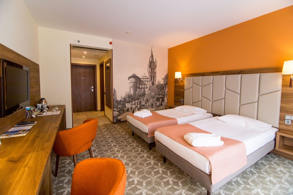 Superior Room, 2 Twin Beds, City View photo 3