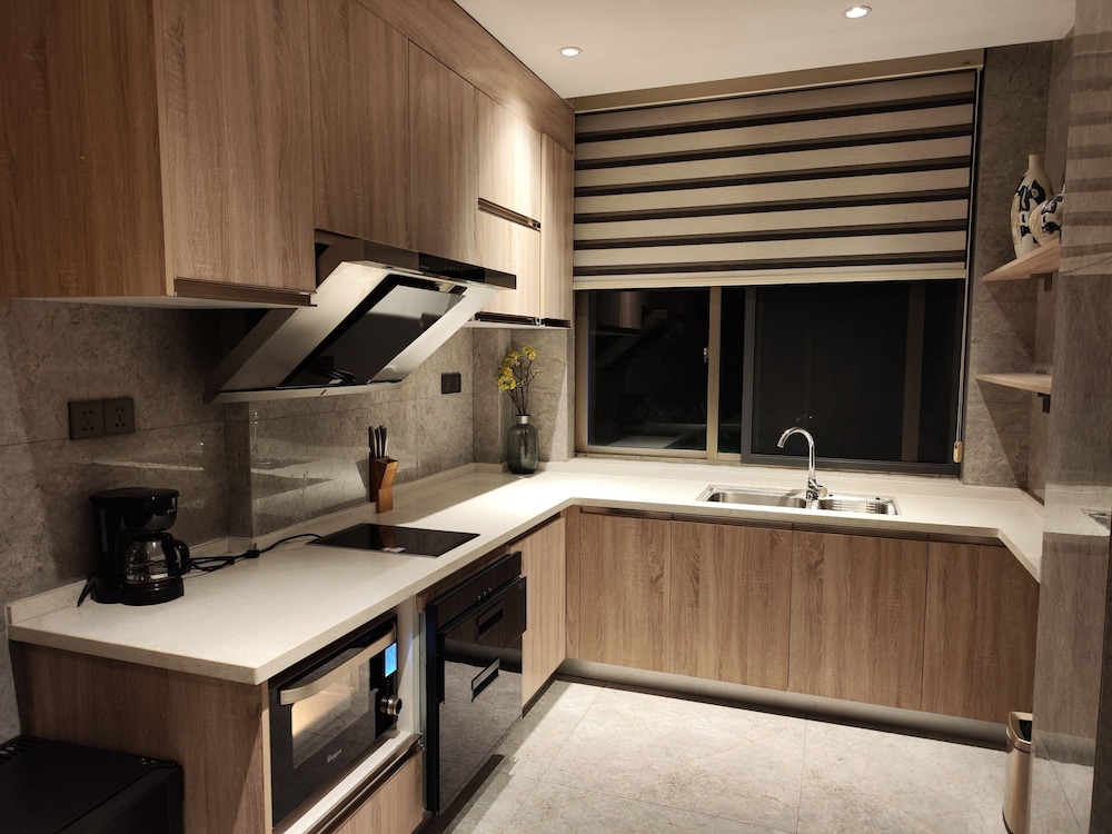 Deluxe Suite Room - Photo 10