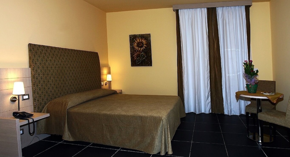 Superior Double or Twin Room, Sea View photo 2