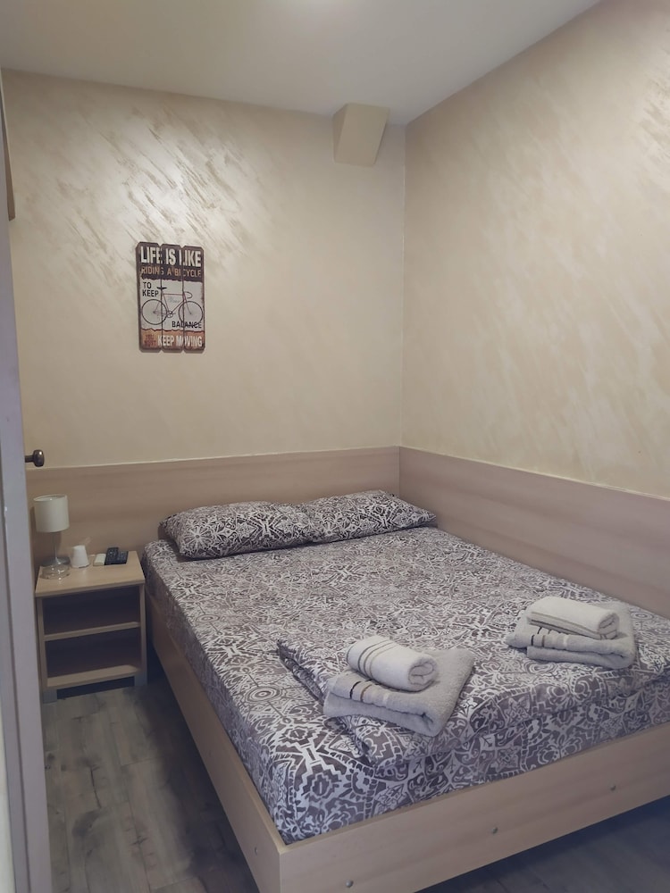 Room photo 2