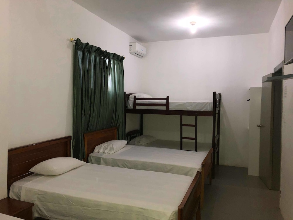 Quadruple Room photo 2