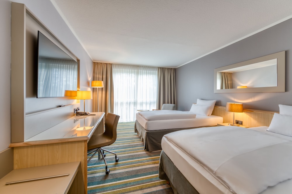 Standard Twin Room, 2 Twin Beds - Photo 1