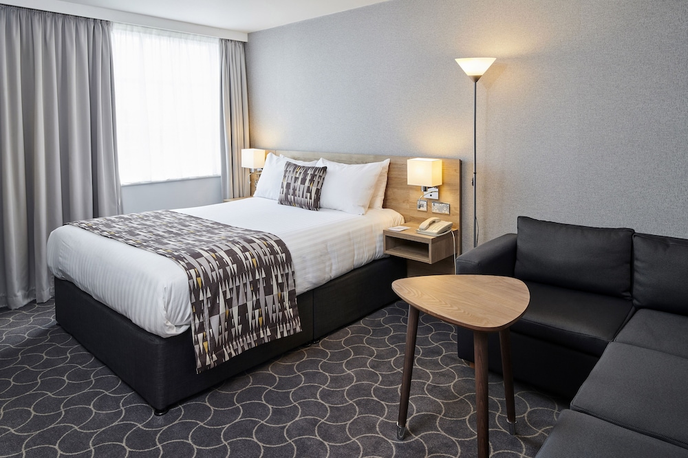 Premium Room, 1 King Bed (Canal View) photo 3
