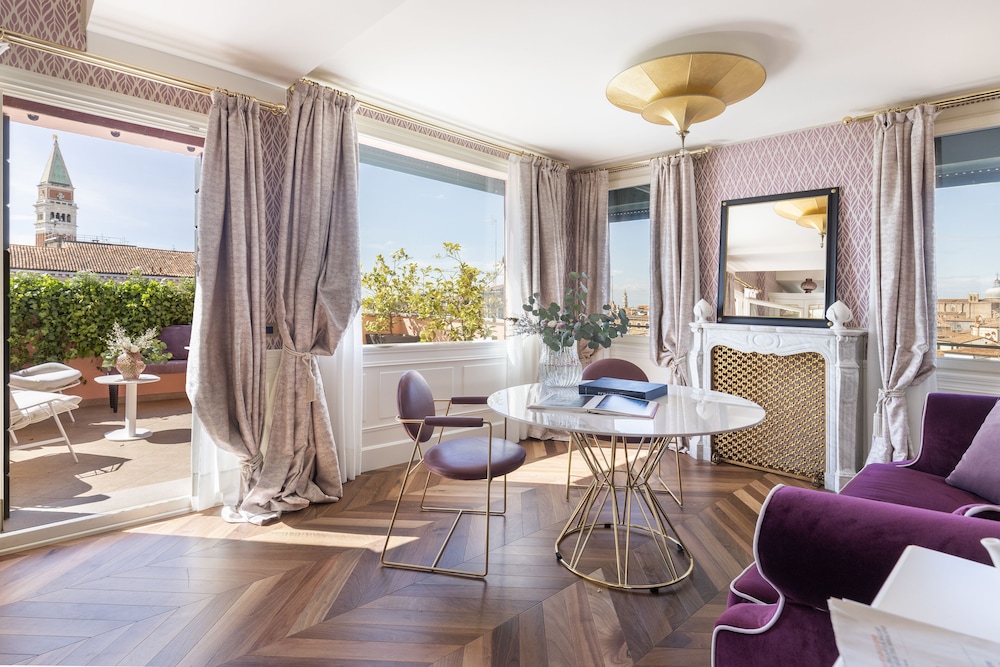 Panoramic Suite, Terrace, Lagoon View (Top Floor)
