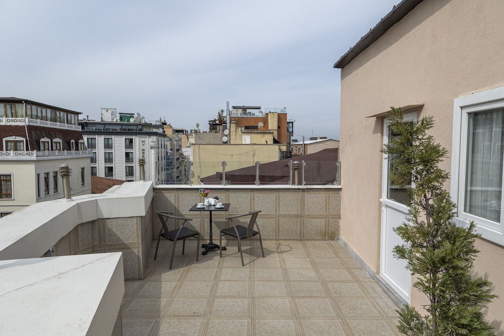 Quadruple Room, Balcony photo 3