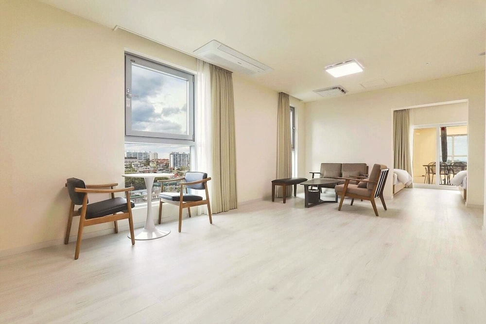 Penthouse, Mountain View
