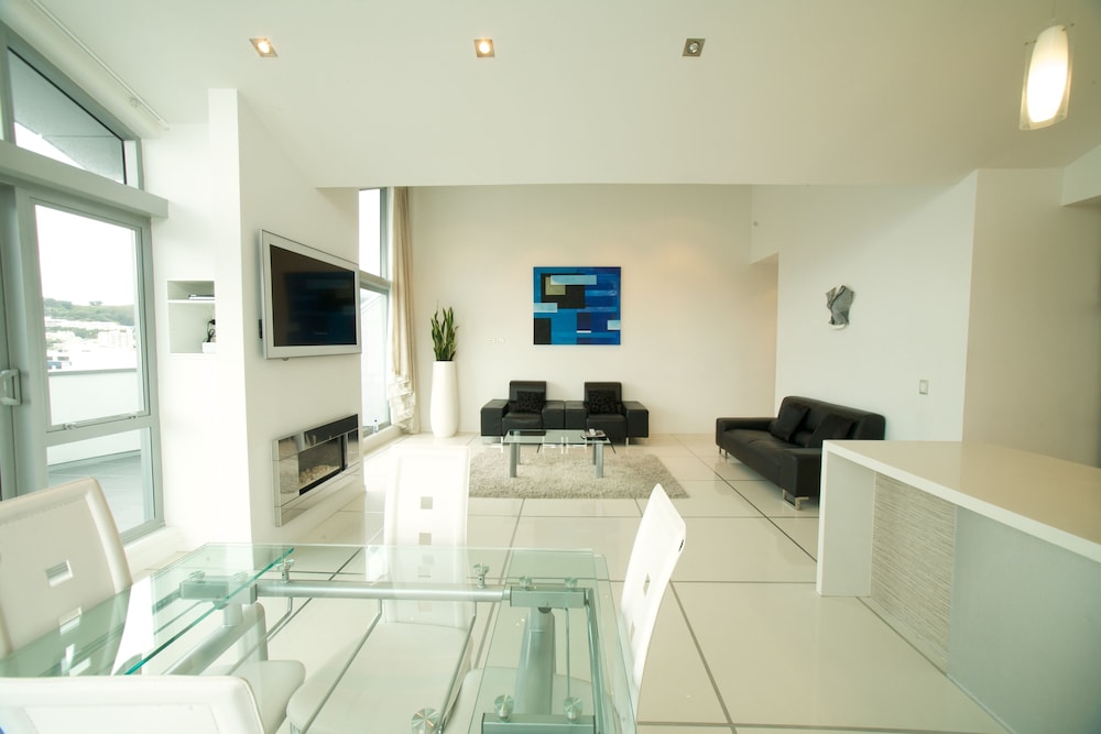 Penthouse Four photo 1