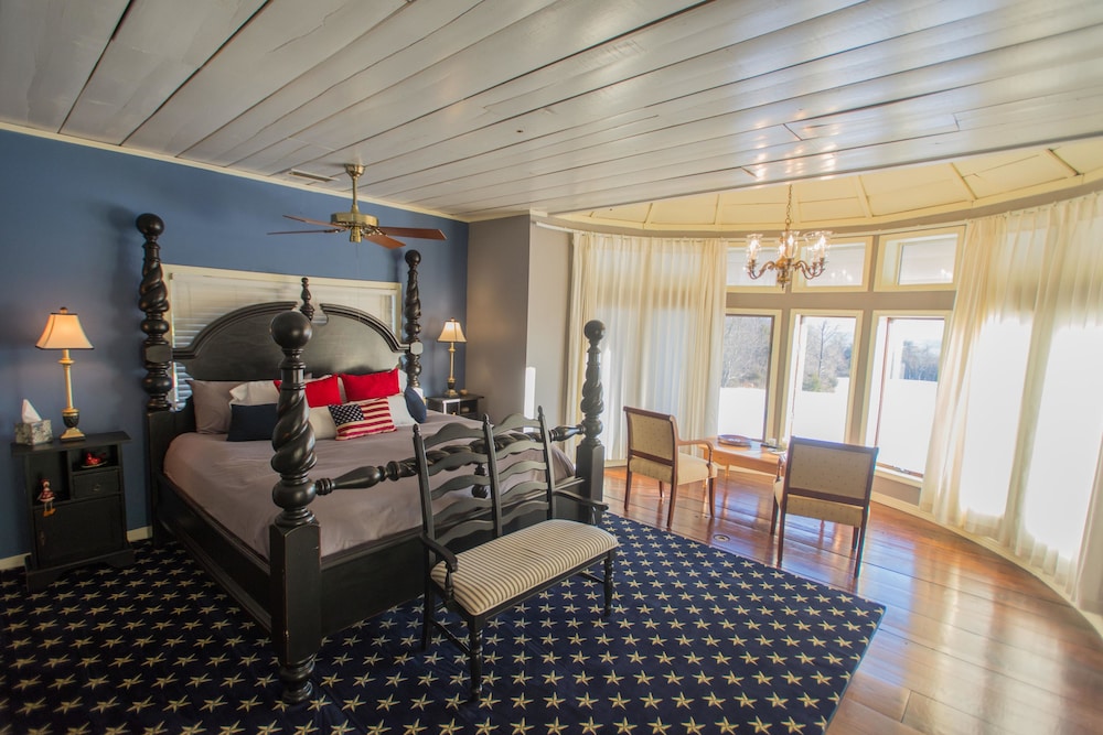 Generals Quarters photo 1