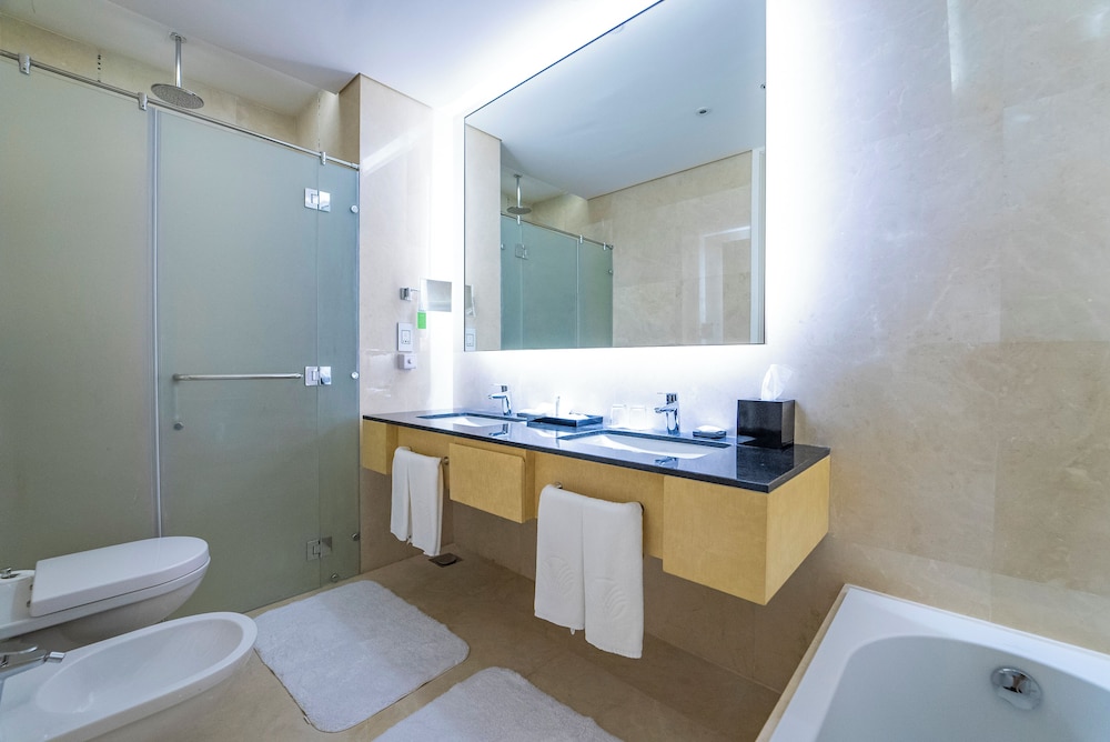 Suite, 1 Bedroom, Club Lounge Access, Sea View - Photo 4